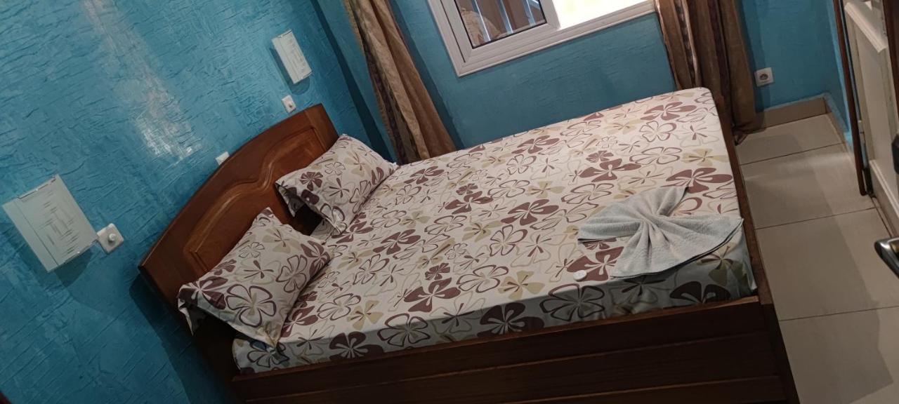 Hotel-Le-Parisien برازافيل المظهر الخارجي الصورة
